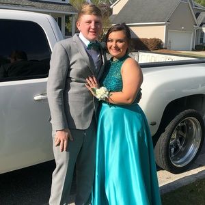 Meet your Posher, Ashton